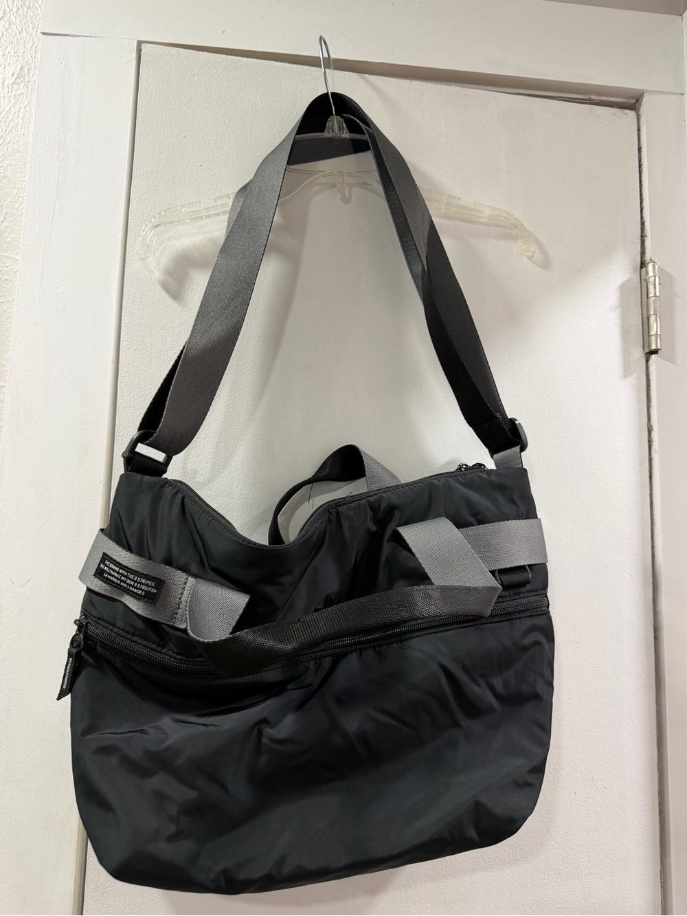 Adidas Originals Black and Gray Crossbody Shoulder Bag - Picture 5 of 11